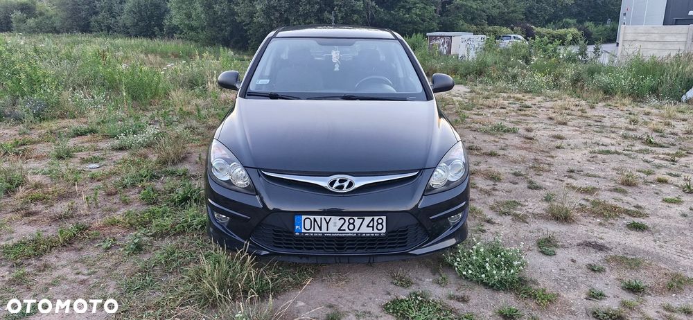 Hyundai i30 1.4 Base + - 3