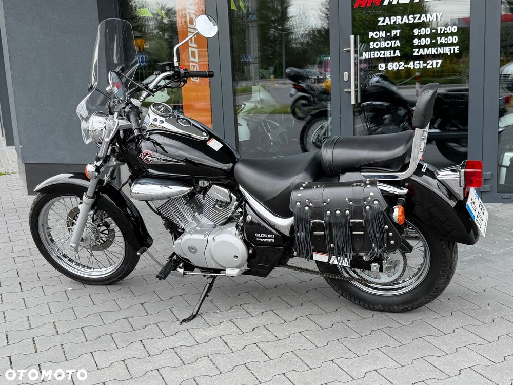 Suzuki Intruder - 28