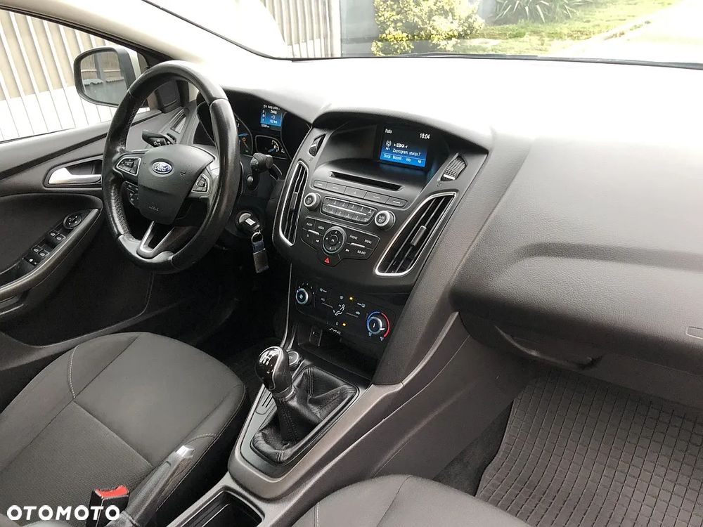 Ford Focus 1.6 Trend - 31