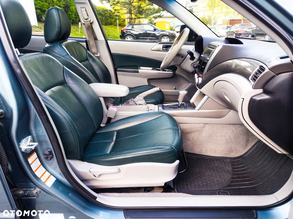 Subaru Forester 2.0 XE NAV Euro5 - 11