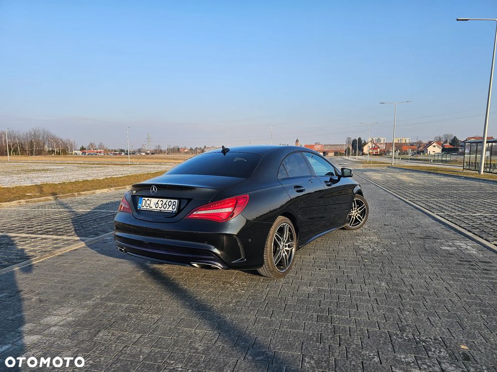 Mercedes-Benz CLA 200 7G-DCT AMG Line - 8