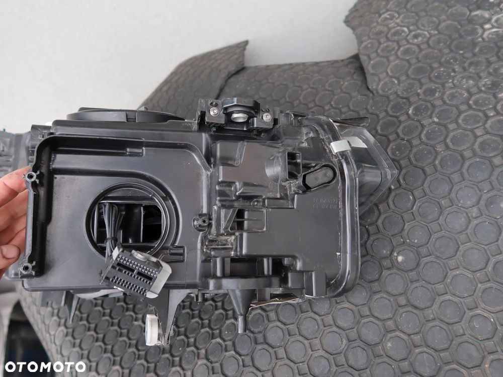 Lampa bmw X3  G01 8739641-01 - 7