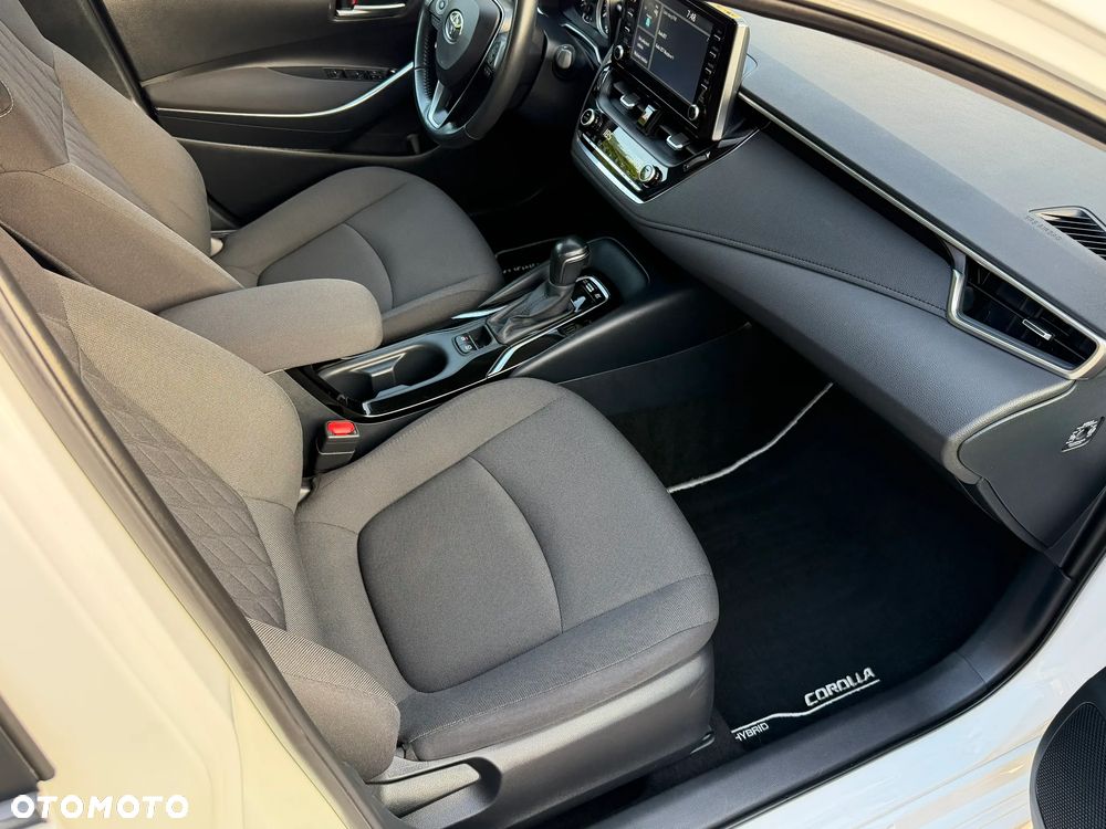 Toyota Corolla - 28