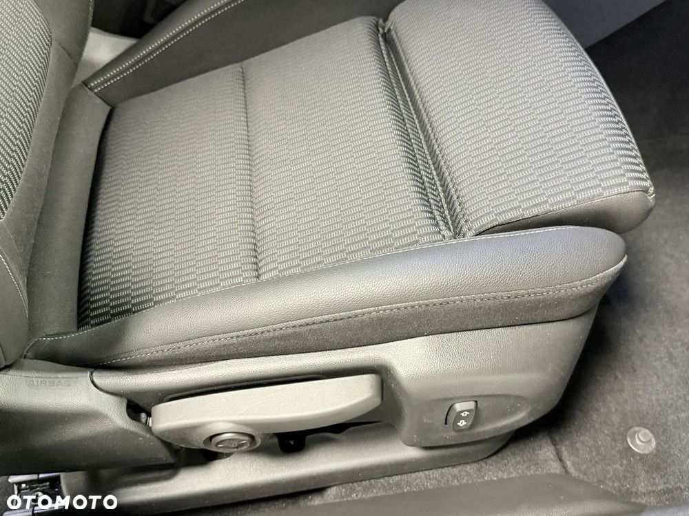 Opel Insignia - 18