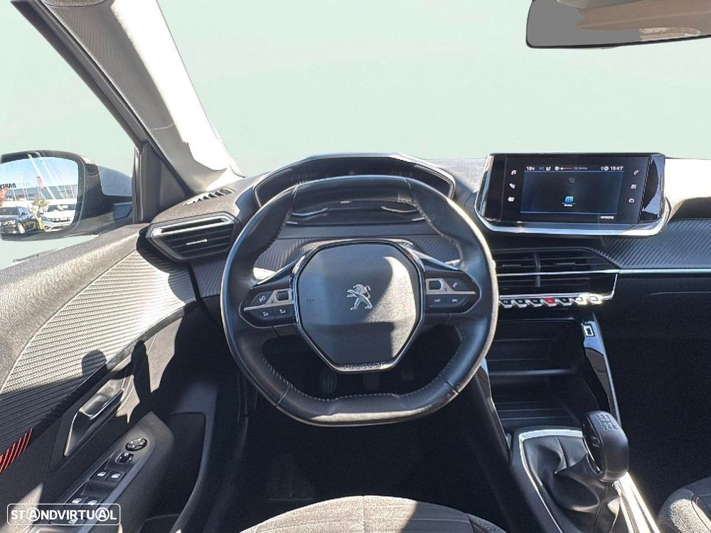 Peugeot 208 1.2 PureTech SE Style - 12