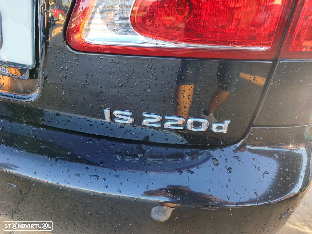 Lexus IS 220 d Luxury 2D - 18