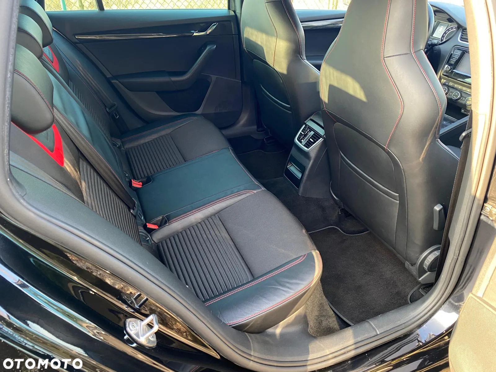 Skoda Octavia 2.0 TDI RS DSG - 8