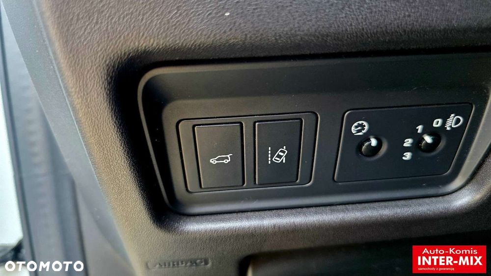 Land Rover Discovery Sport - 30