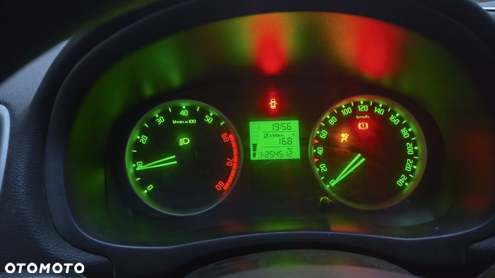 Skoda Fabia - 3