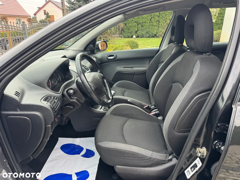 Peugeot 206 110 JBL - 31