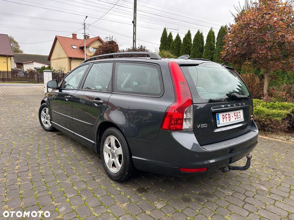 Volvo V50 1.6D DPF DRIVe Momentum - 9