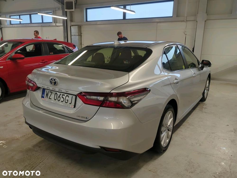 Toyota Camry 2.5 Hybrid Comfort CVT - 4