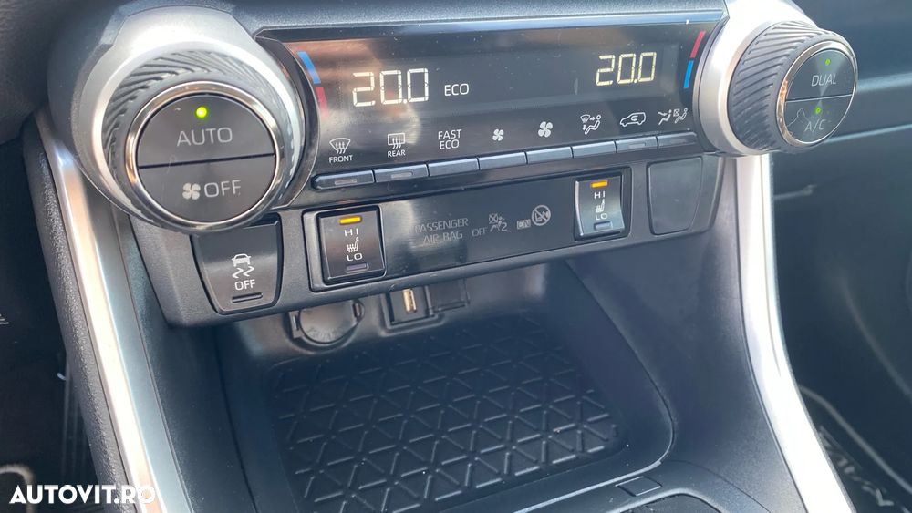 Toyota RAV4 - 13