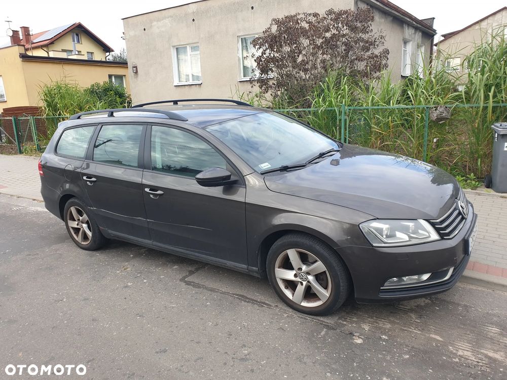 Volkswagen Passat - 16