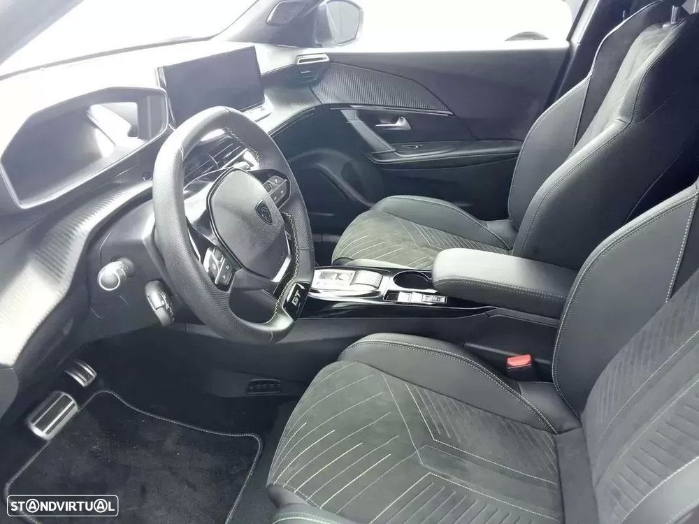 Peugeot e-2008 54 kWh GT - 10