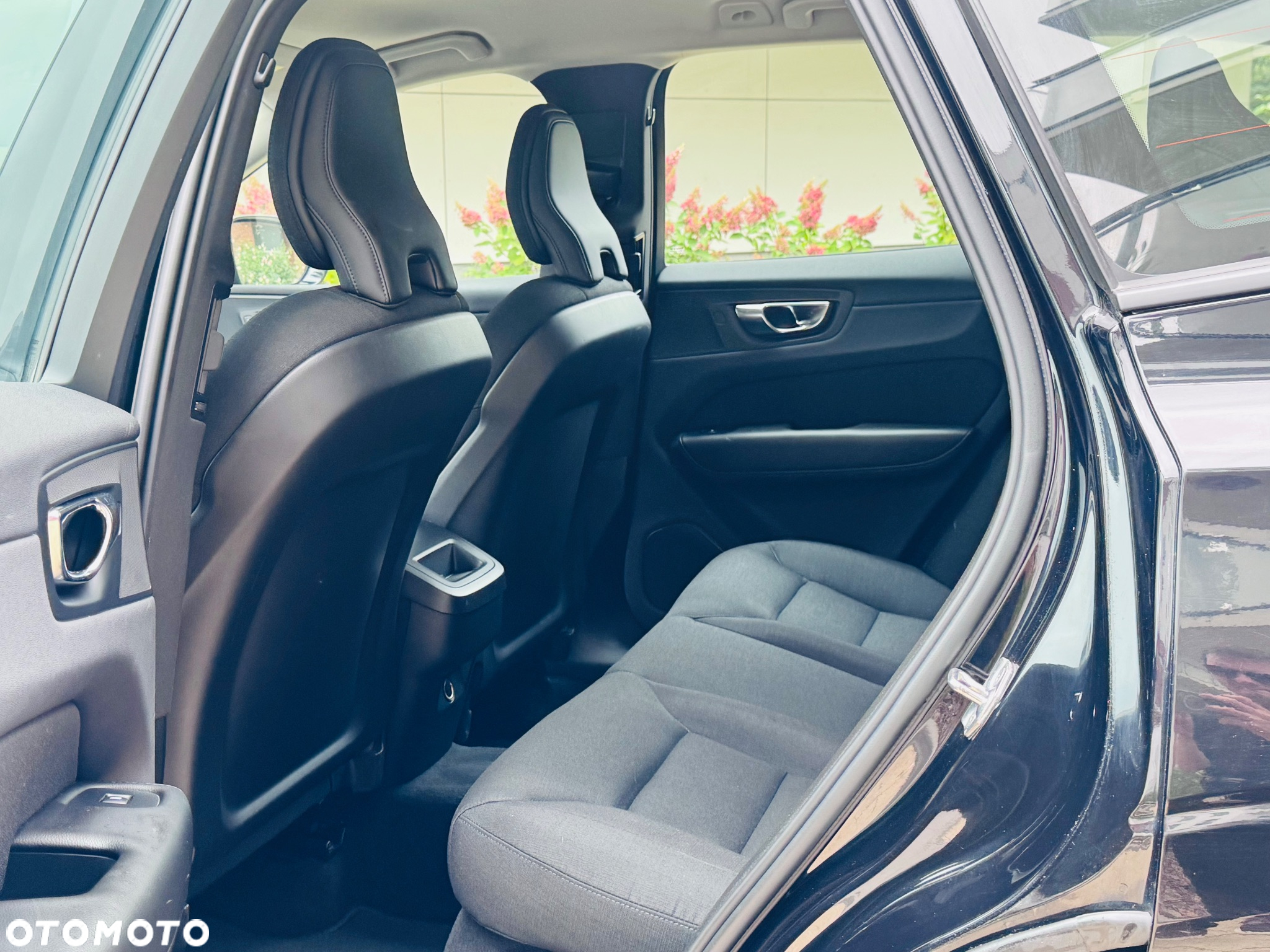 Volvo XC 60 T4 Momentum - 36