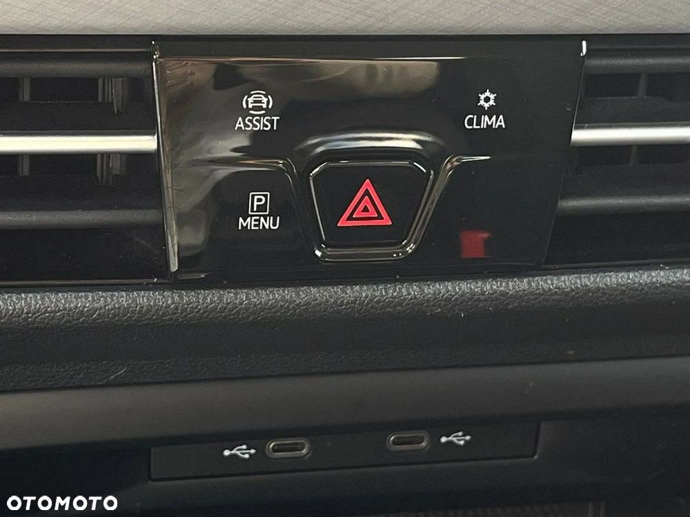 Volkswagen Golf Variant - 24