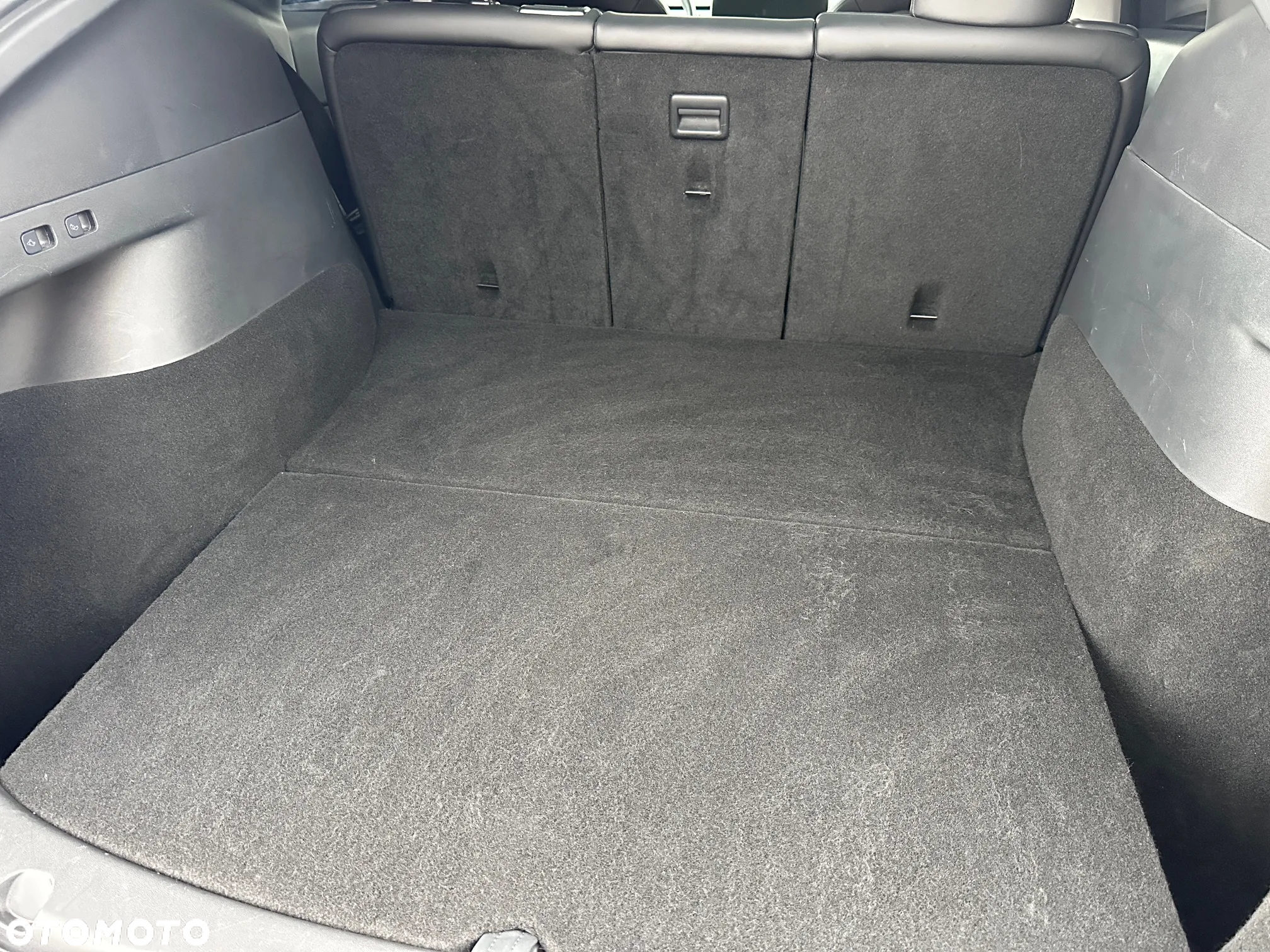 Tesla Y Model Long Range Dual Motor AWD - 6