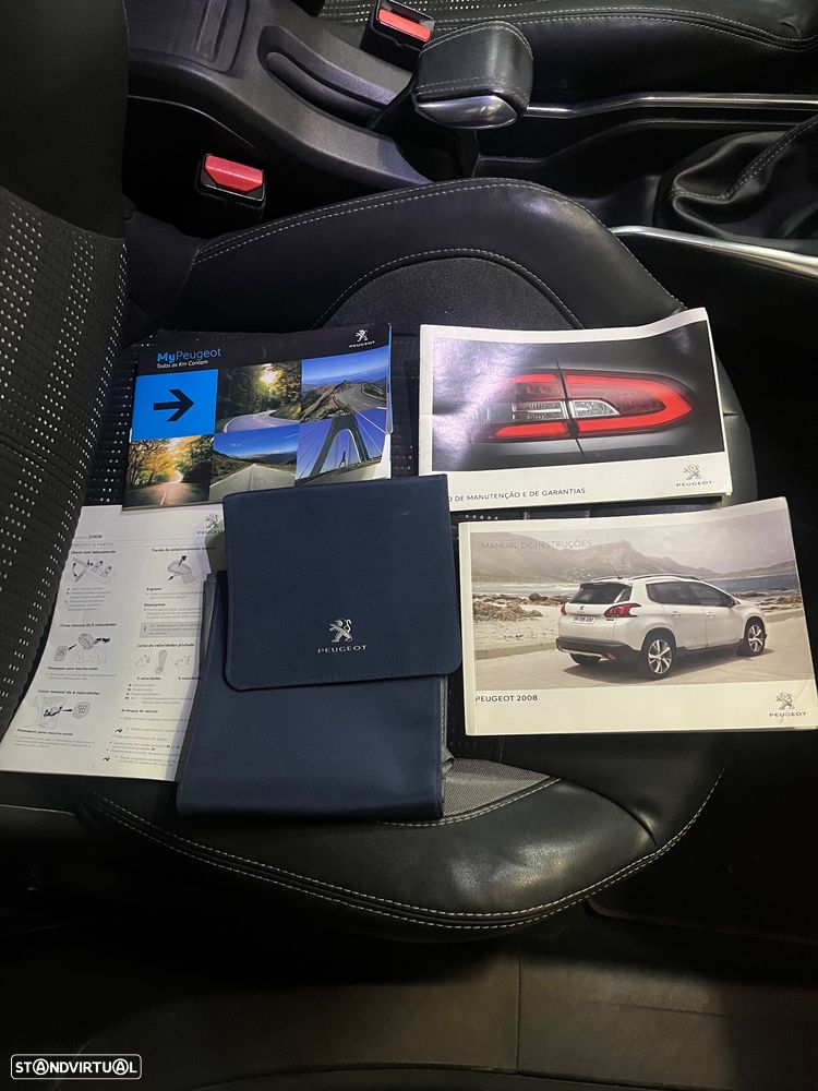 Peugeot 2008 1.2 VTi Allure - 38