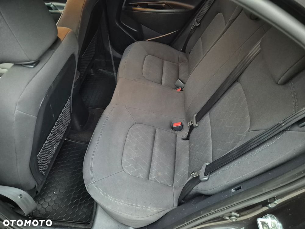 Kia Rio 1.2 Attract - 12