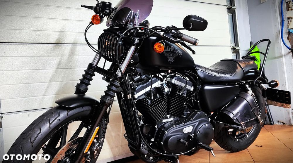 Harley-Davidson Sportster Iron 883 - 17