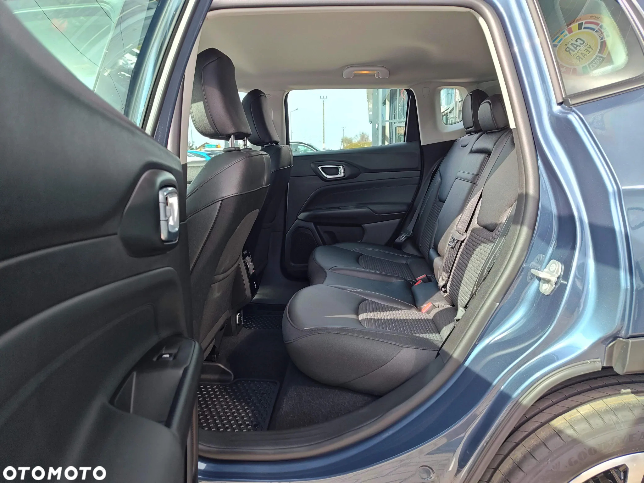 Jeep Compass - 11