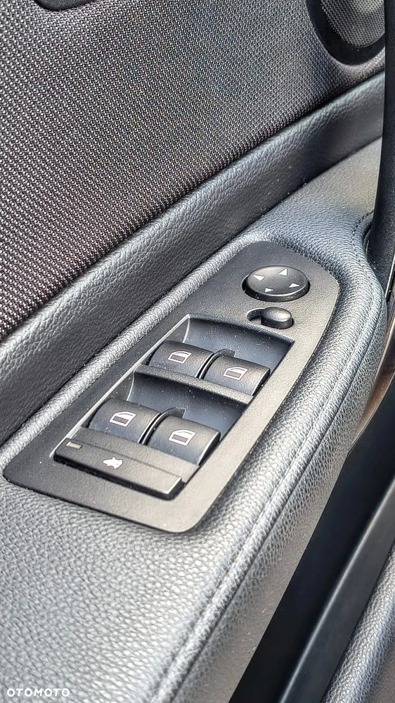 BMW Seria 1 116i - 10