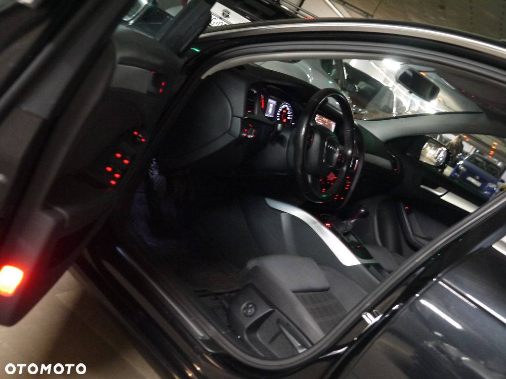 Audi A4 Avant - 32