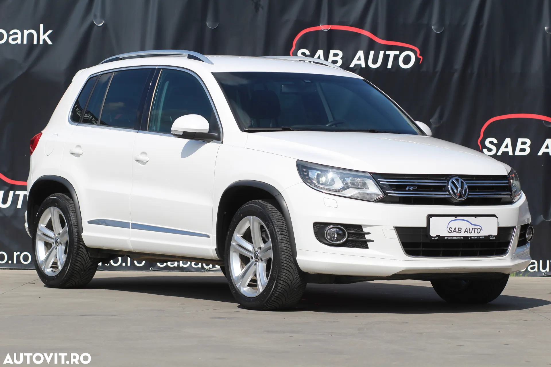 Volkswagen Tiguan 2.0 TDI SCR 4MOTION DSG R-Line - 4