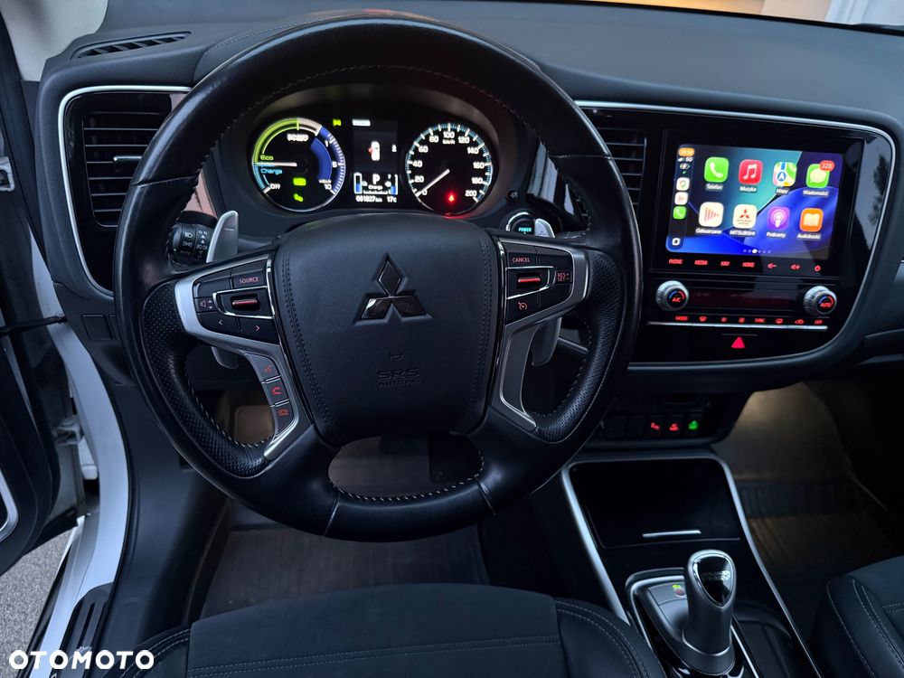Mitsubishi Outlander - 14