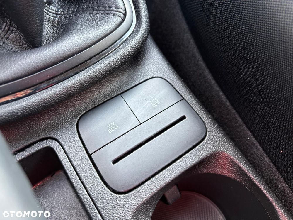 Ford Fiesta 1.1 Connected ASS - 37