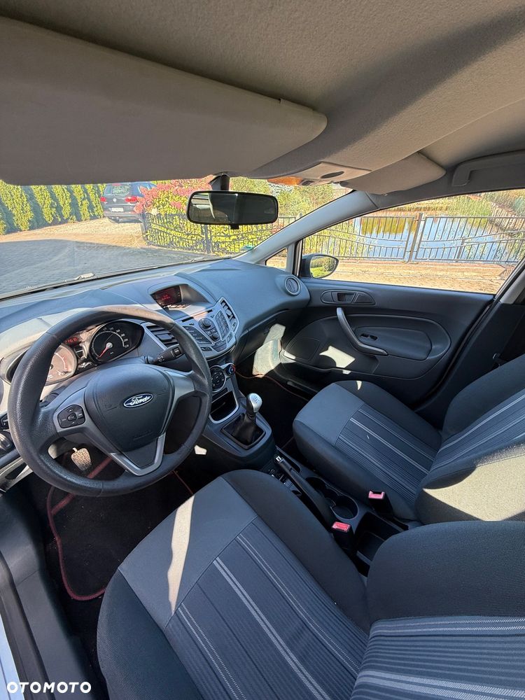 Ford Fiesta - 8
