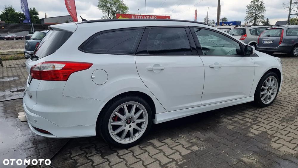 Ford Focus 1.0 EcoBoost Titanium - 23