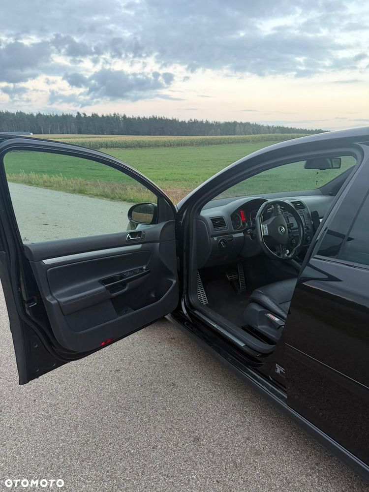 Volkswagen Golf - 9