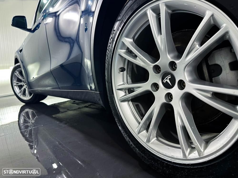 Tesla Model Y Long Range Dual Motor AWD - 8