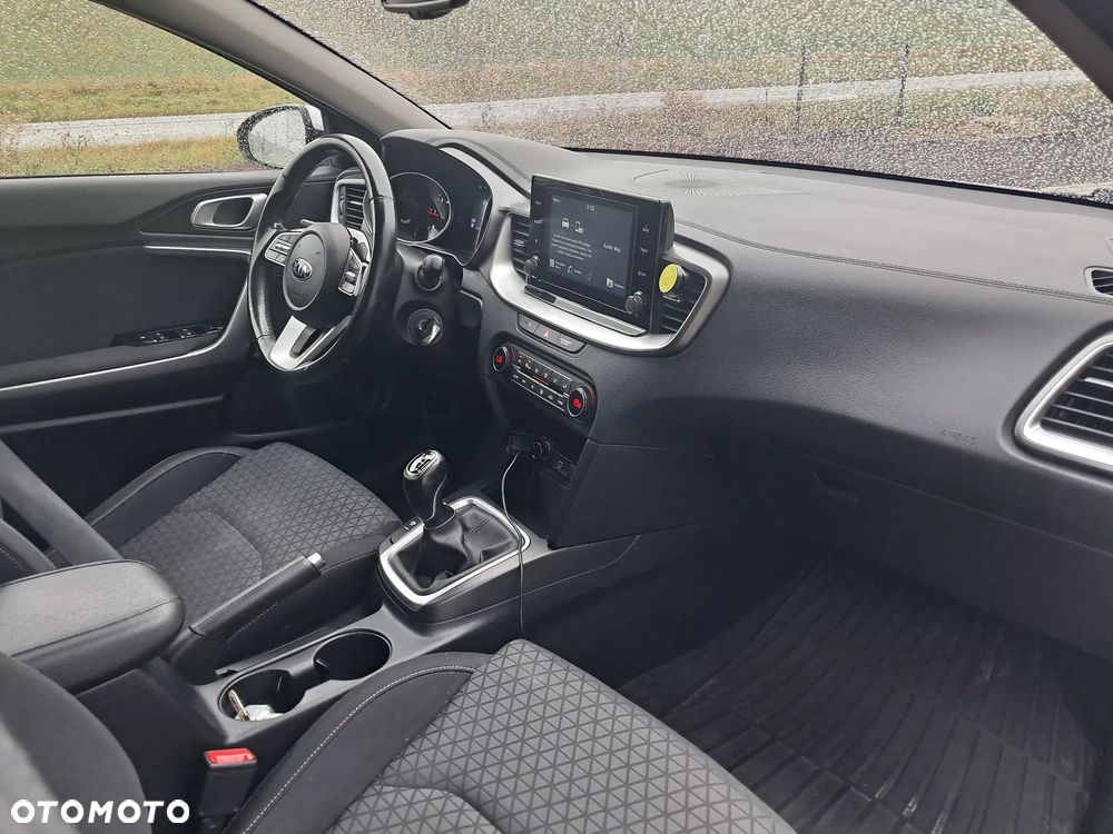 Kia Ceed - 15