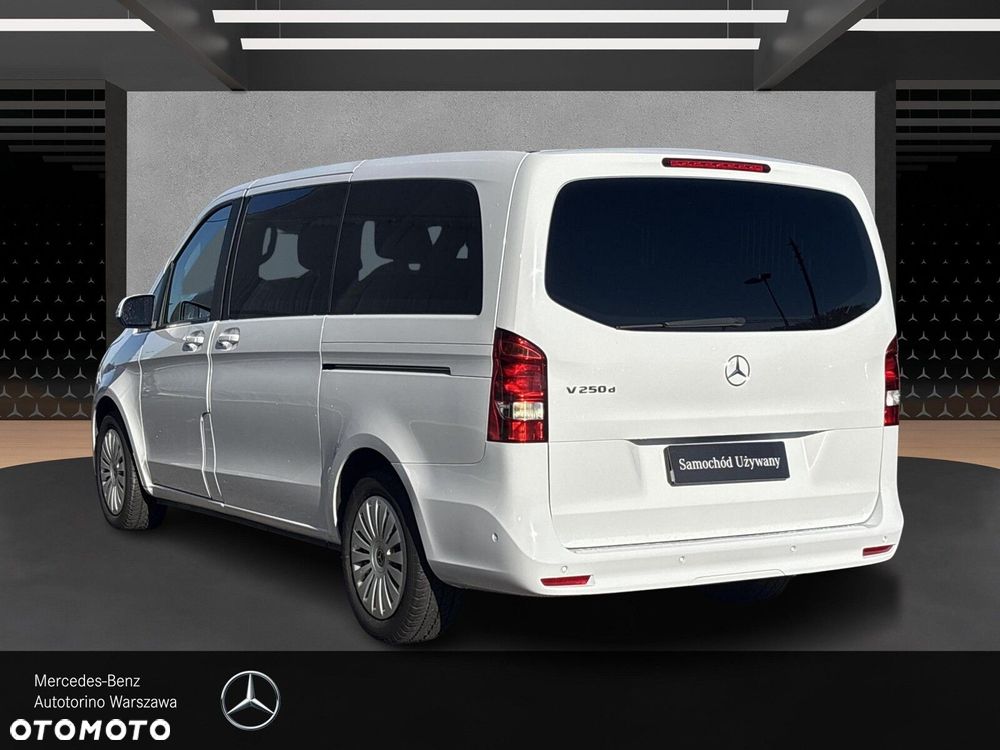 Mercedes-Benz Klasa V - 3