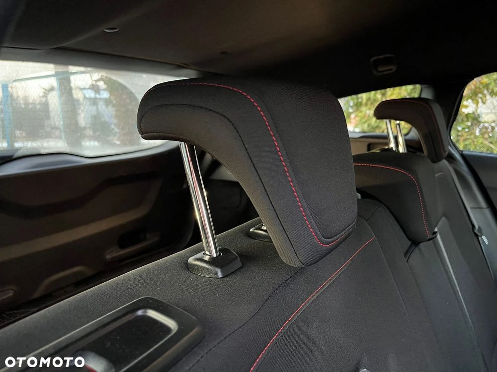 Ford Focus 1.0 EcoBoost Hybrid ST-LINE X - 21