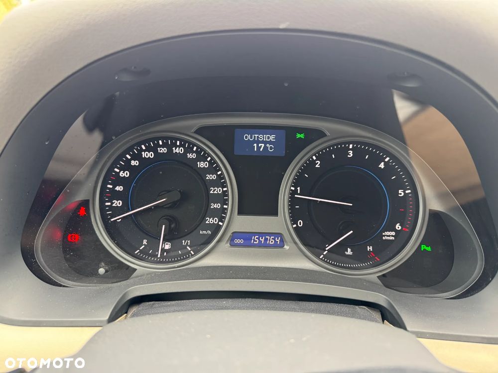 Lexus IS 220 D Prestige - 9