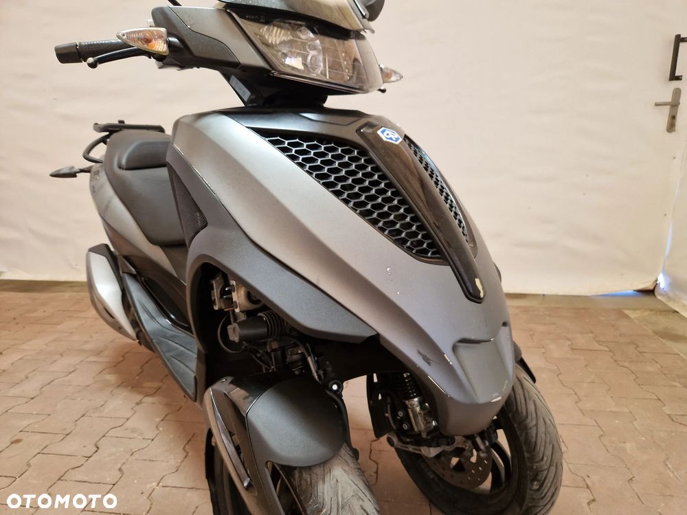 Piaggio MP-3 - 16