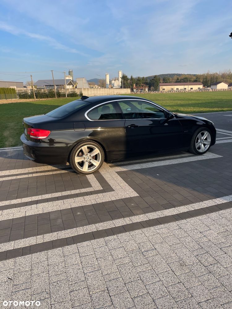 BMW Seria 3 325i M Sport Edition - 5