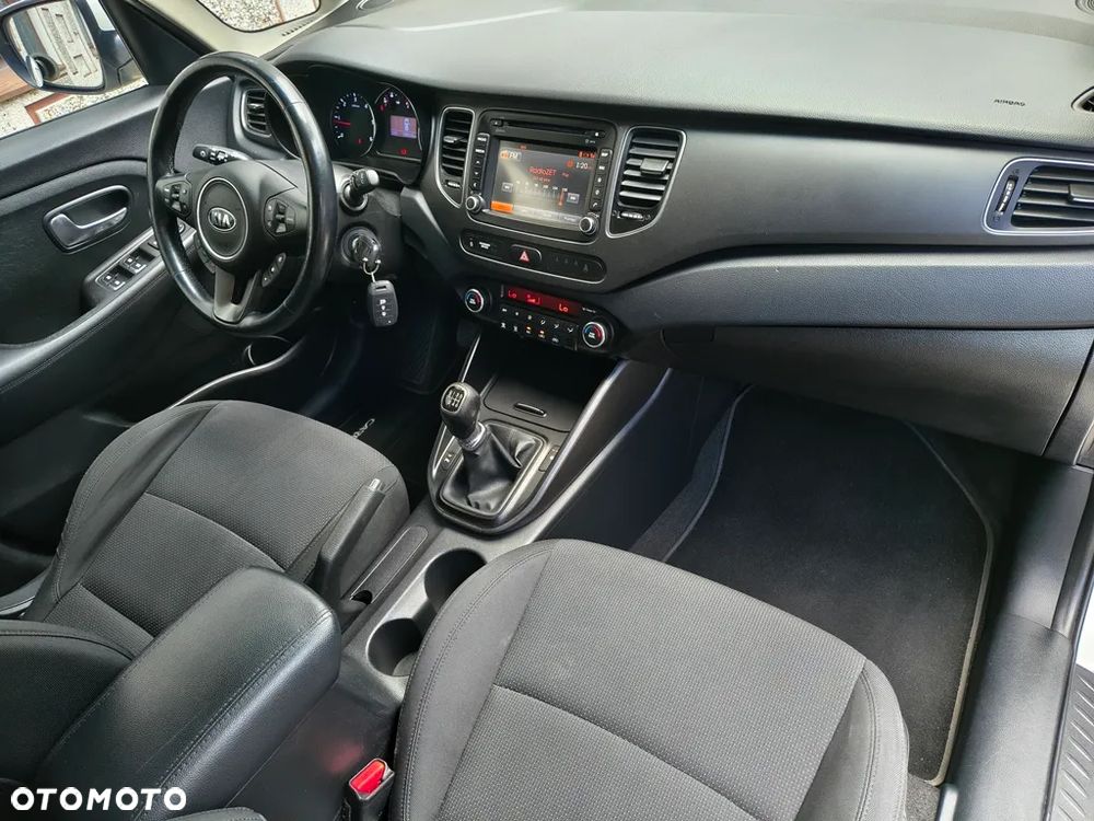 Kia Carens 1.7 CRDi 115 Dream Team Edition - 28