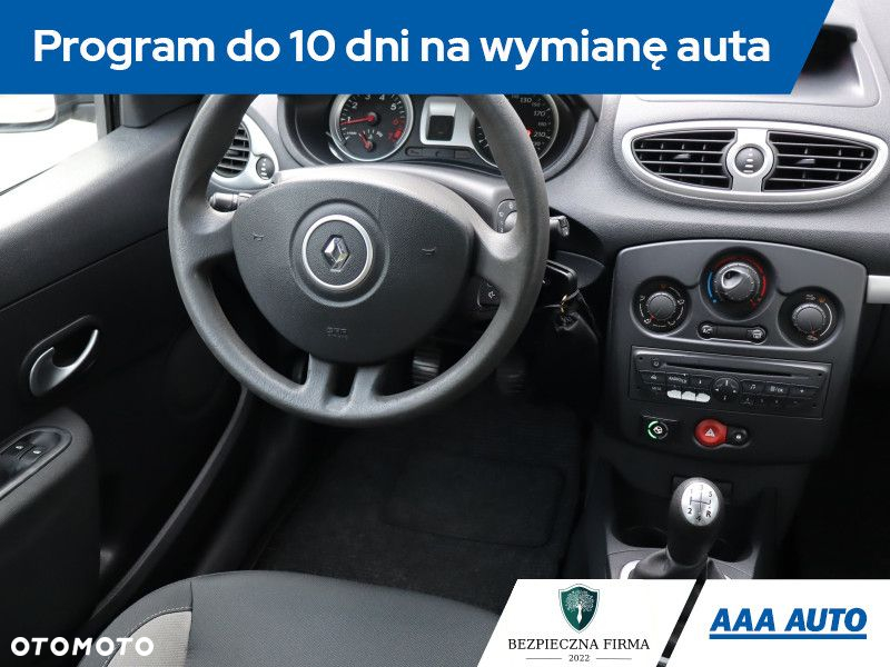 Renault Clio - 8