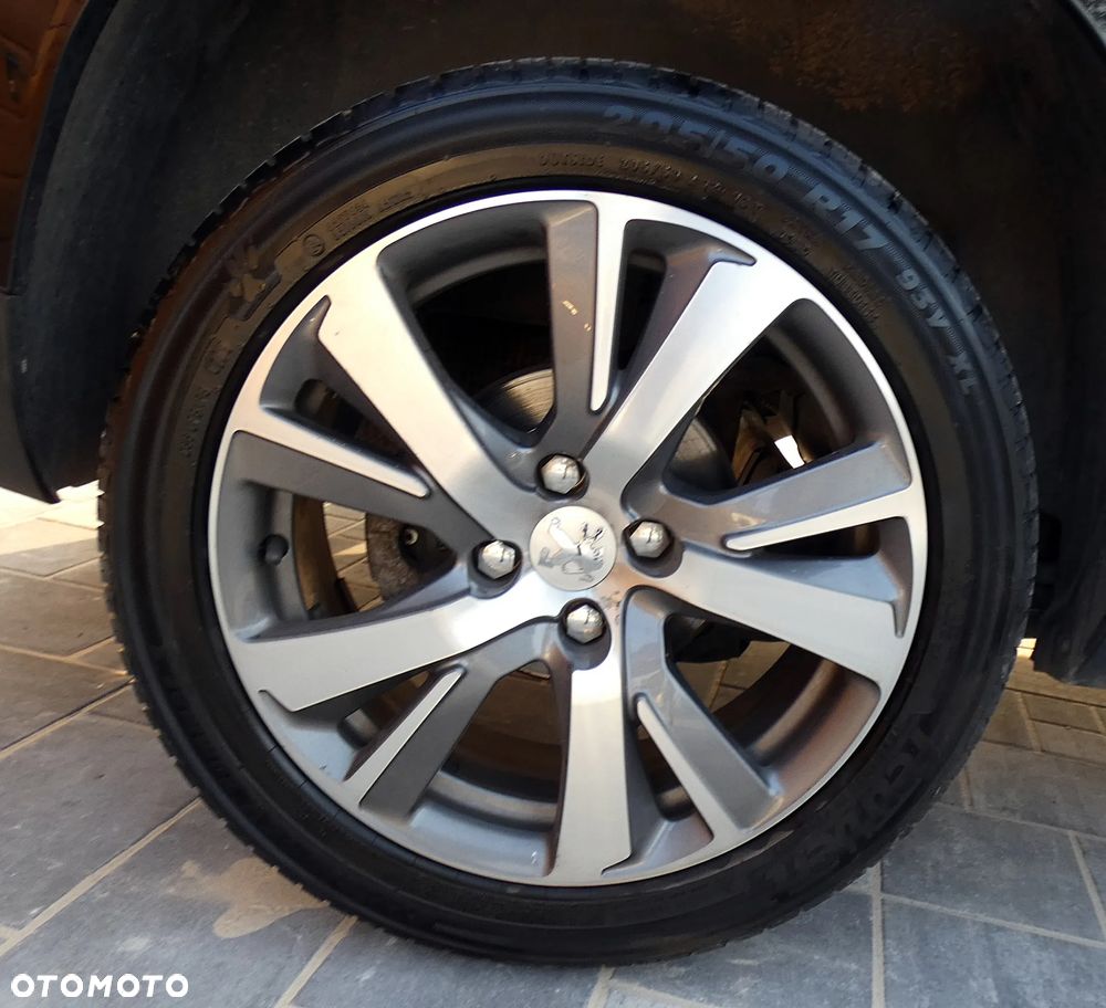 Peugeot 2008 1.6 e-HDi Allure S&S - 22
