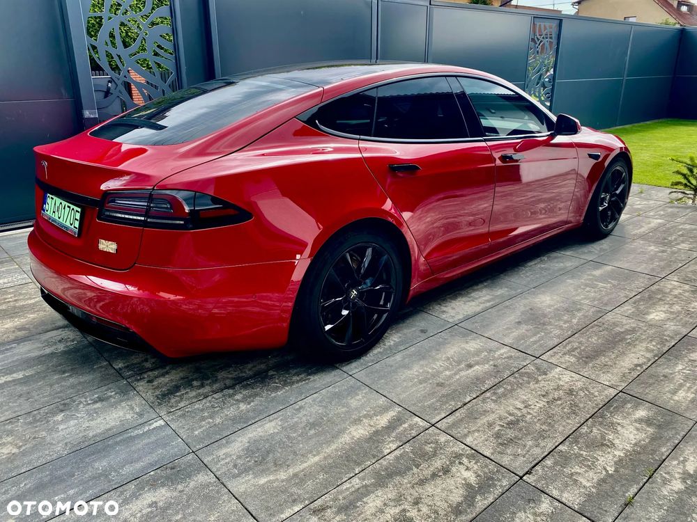 Tesla Model S - 9