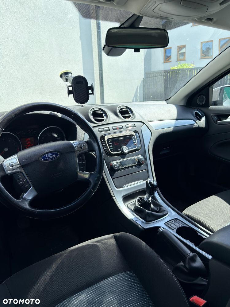 Ford Mondeo 1.6 T Gold X - 11