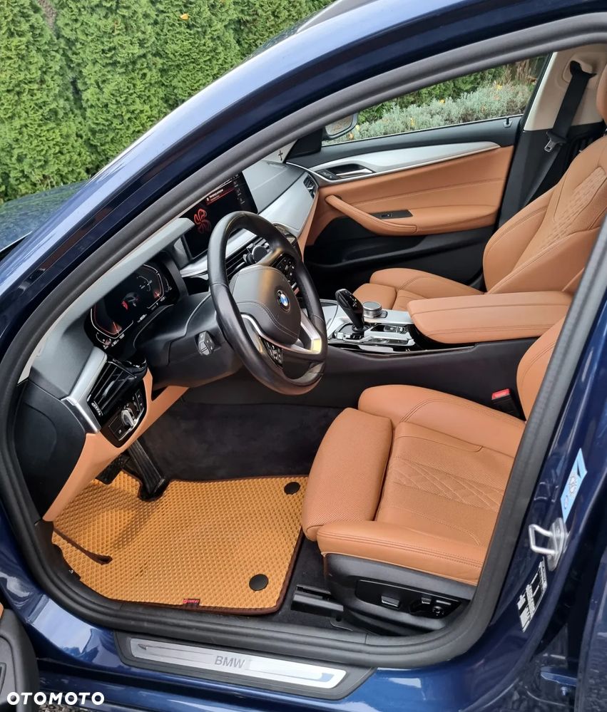 BMW Seria 5 520d Touring Luxury Line - 15