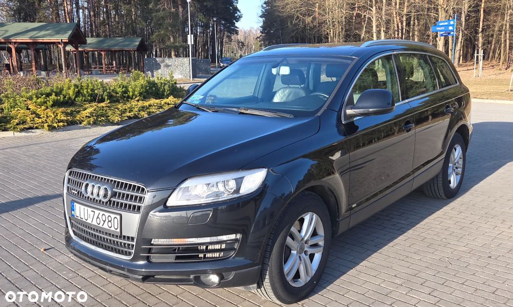 Audi Q7 - 1