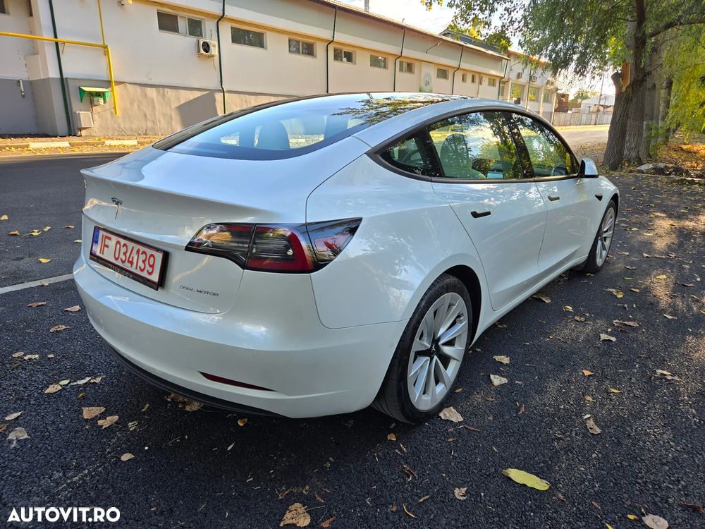 Tesla Model 3 Long Range - 15