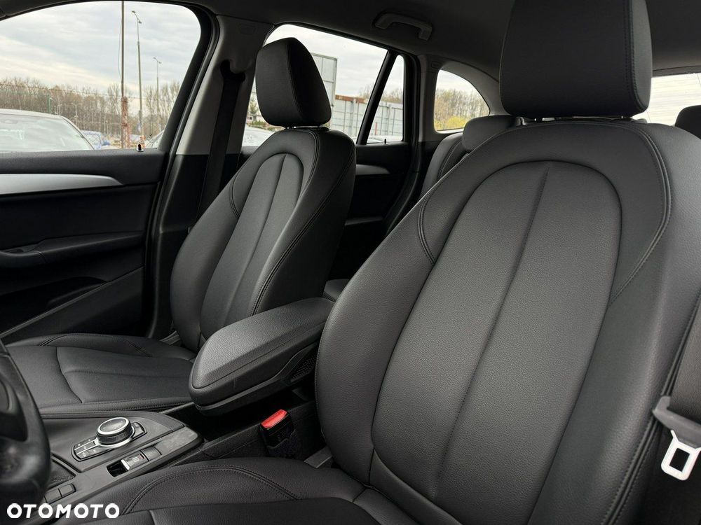 BMW X1 sDrive18i Business Edition - 12